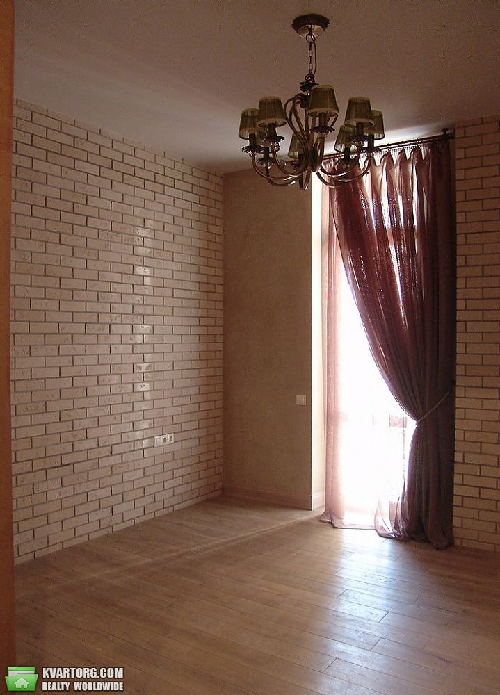 Sell 3-room apartment. Киев,  Драгомирова — photo 2