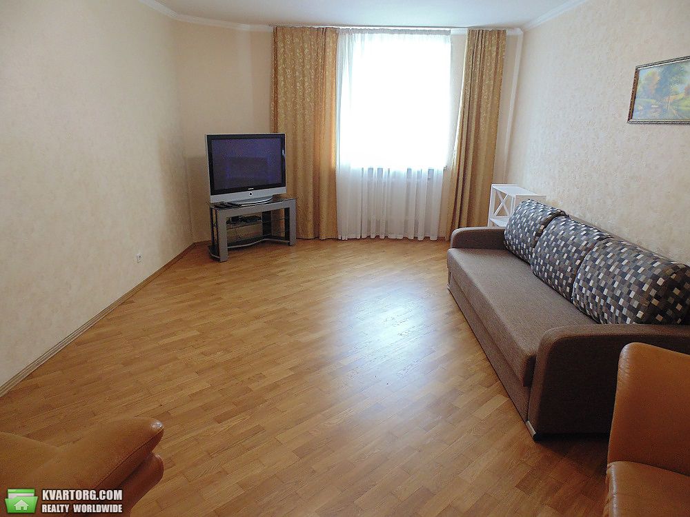 Rent out 3-room apartment. Киев,  Кадетский Гай — photo 2