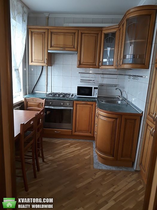 Rent out 3-room apartment. Киев,  Лятошинского — photo 3
