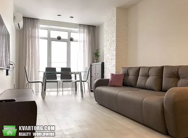 Rent out 2-room apartment. Киев,  Лукьяновская — photo 1