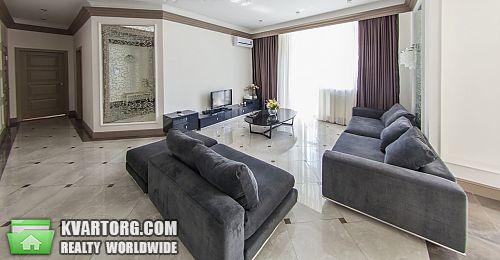 Rent out 3-room apartment. Киев, ул. Старонаводницкая — photo 2