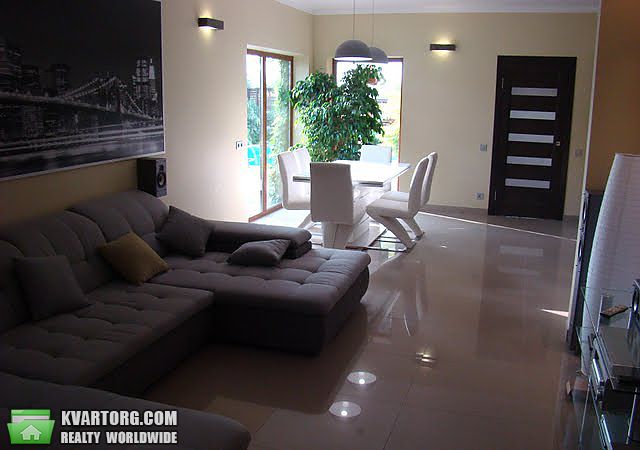 Sell house. Украинка,  Лесная — photo 1