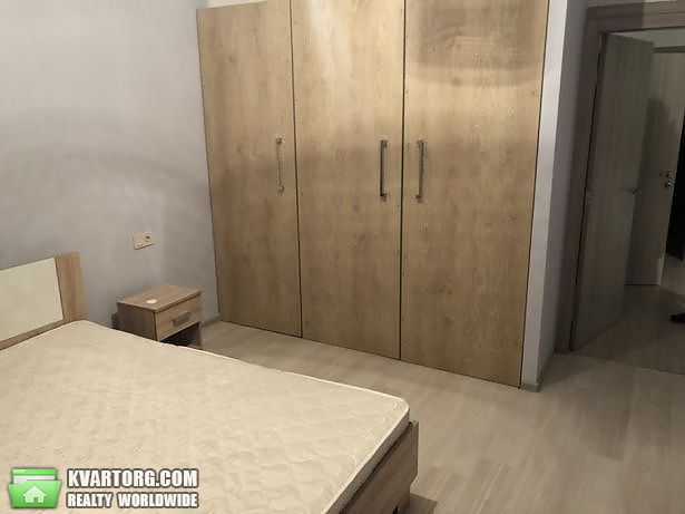 Rent out 3-room apartment. Киев,  Герцена — photo 3