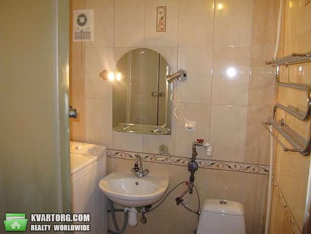 Sell 3-room apartment. Киев,  Метростроевская — photo 9