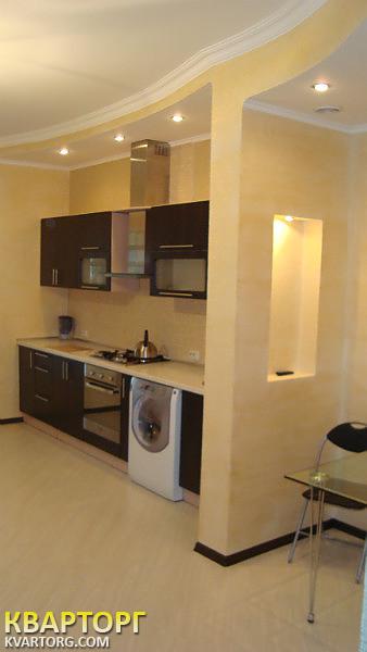 Rent out 2-room apartment. Одесса, адмир.Азарова — photo 1