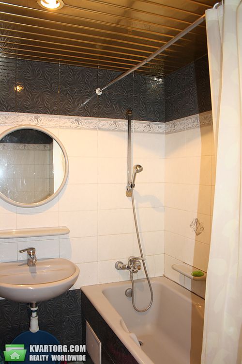 Sell 3-room apartment. Киев,  Дегтяревская — photo 10