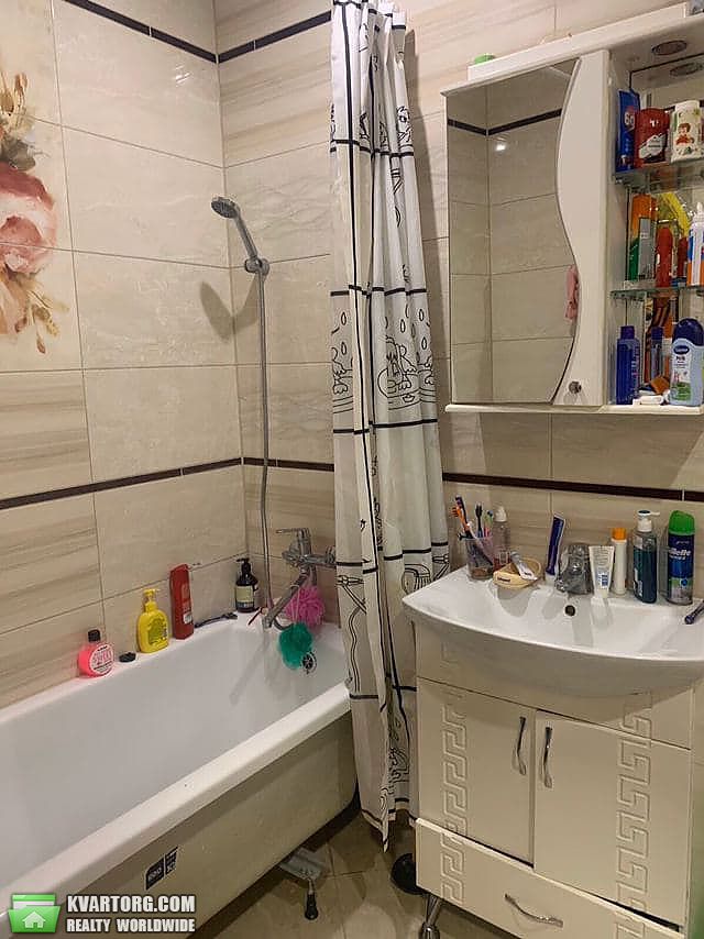 Rent out 2-room apartment. Львов,  Пулюя — photo 2