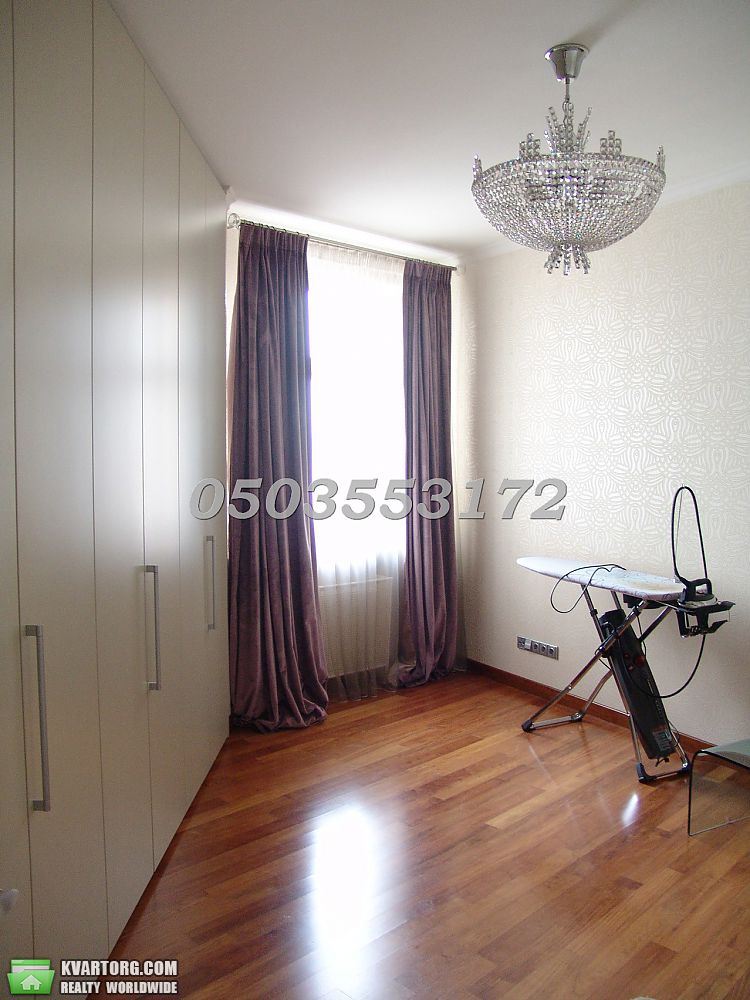 Rent out 3-room apartment. Киев,  Шевченко бул — photo 9
