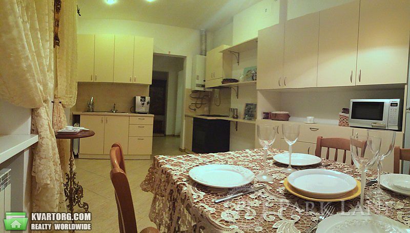 Sell 4-room apartment. Киев,  Богомольца — photo 1