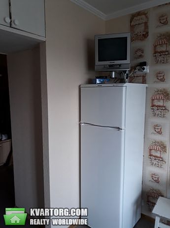 Rent out 1-room apartment. Киев,  Салютная — photo 4