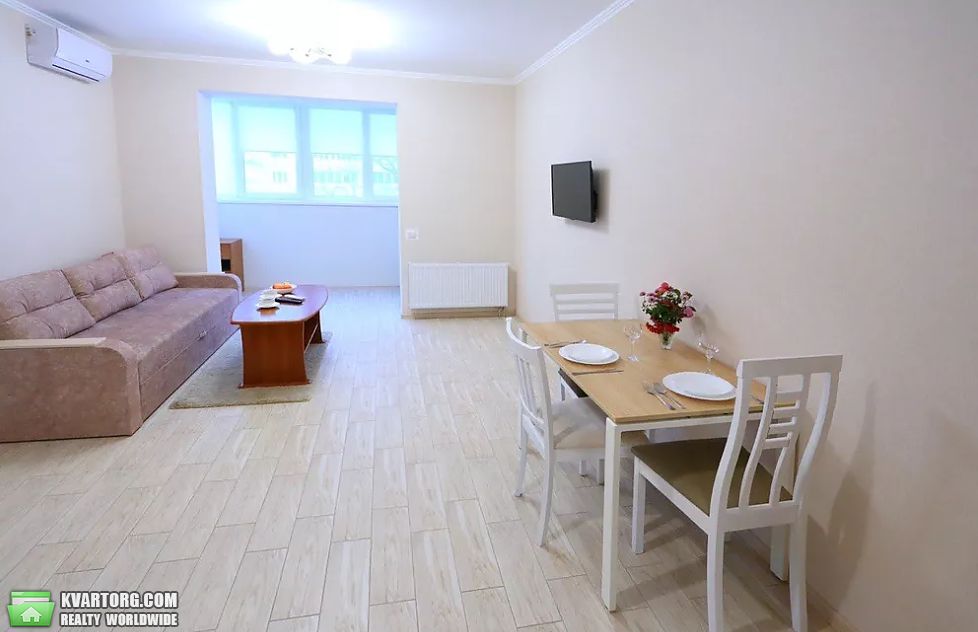 Rent out 1-room apartment. Киев, Львовская — photo 3