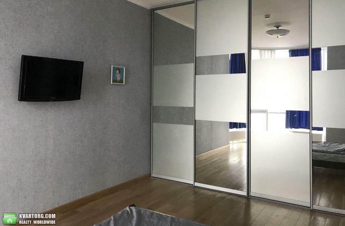 Rent out 1-room apartment. Киев,  Драгомирова — photo 2