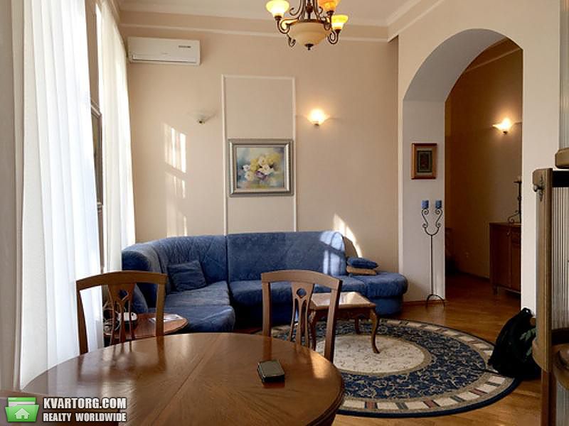 Rent out 3-room apartment. Киев,  Стрелецкая — photo 1
