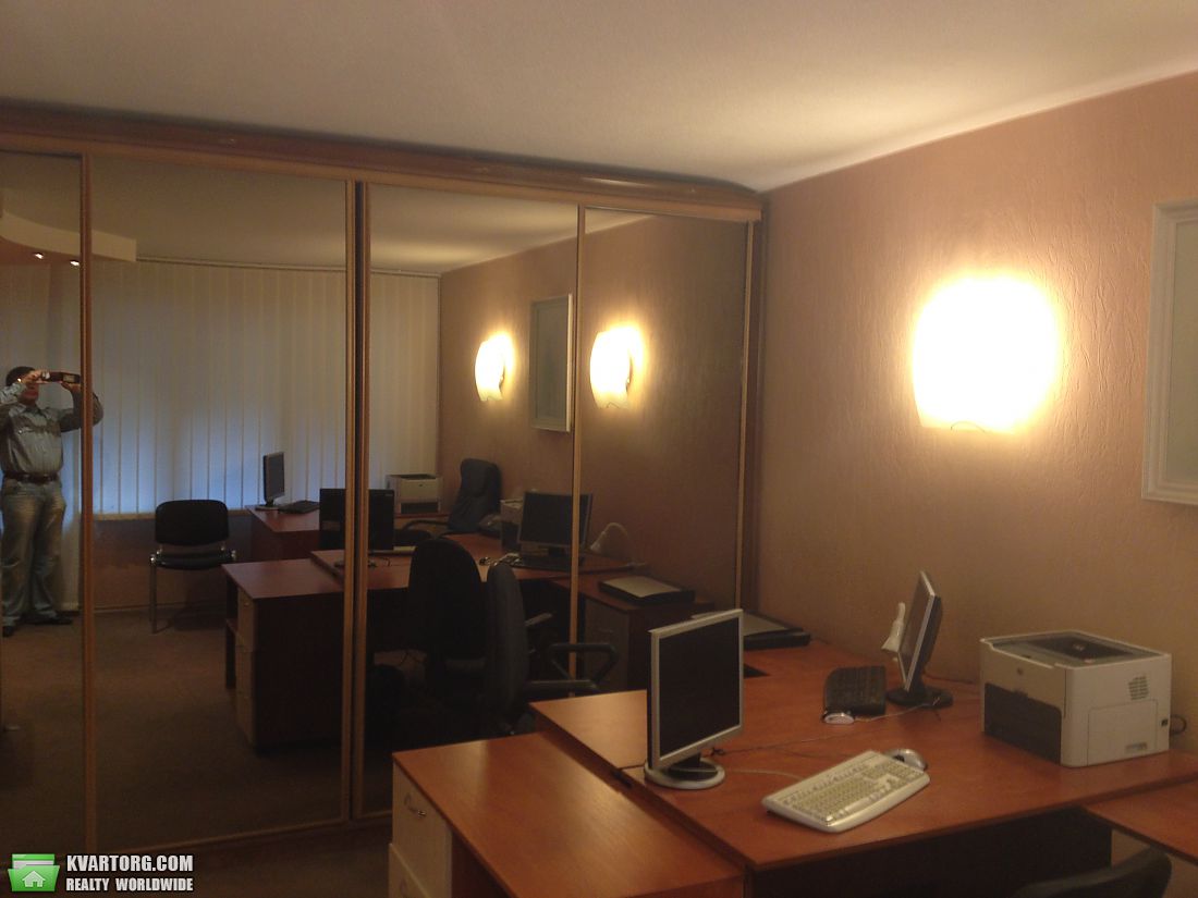 Rent out 2-room apartment. Киев,  Резницкая — photo 3