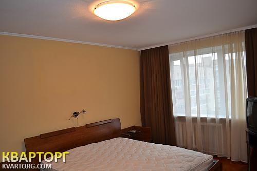 Rent out 2-room apartment. Киев, Луначарского Анатолия ул. — photo 7