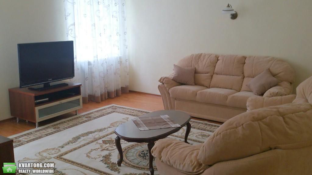 Rent out 3-room apartment. Киев,  Крещатик — photo 1