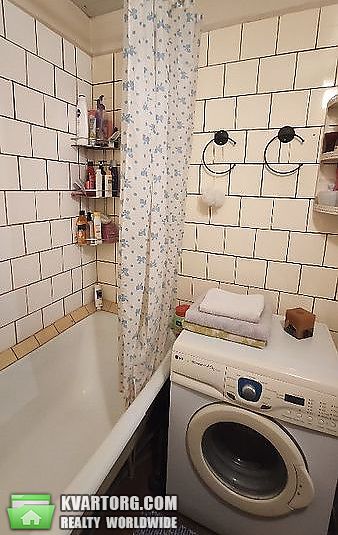 Sell 2-room apartment. Киев,  Радужная — photo 8