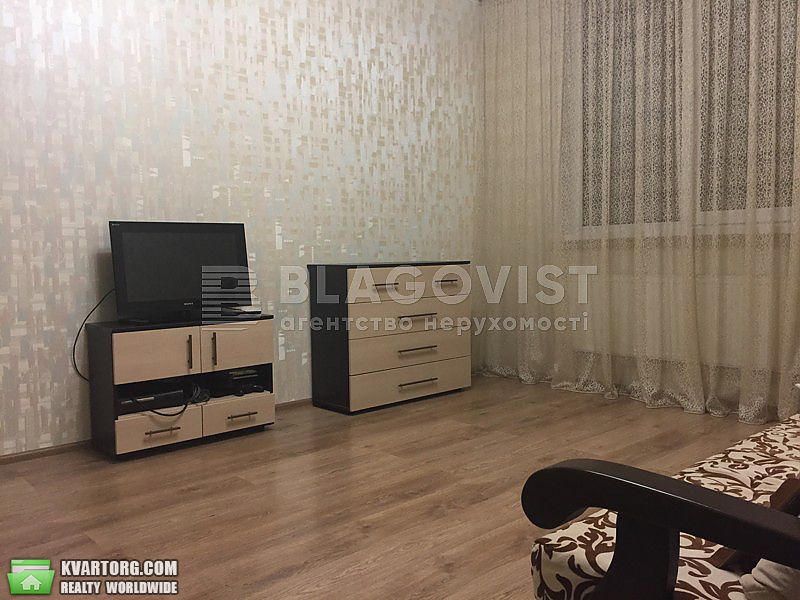 Rent out 1-room apartment. Киев,  Вильямса — photo 1