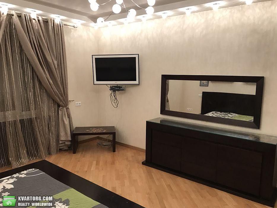 Rent out 2-room apartment. Киев,  Сечевых Стрельцов — photo 2