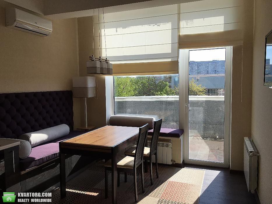 Rent out 1-room apartment. Киев,  Тычины пр — photo 1