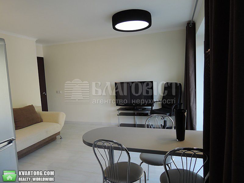 Rent out 2-room apartment. Киев,  Кутузова пер — photo 1