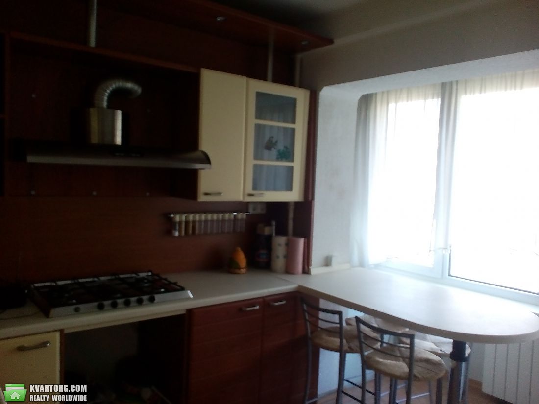 Rent out 3-room apartment. Киев,  Русановский бул — photo 4
