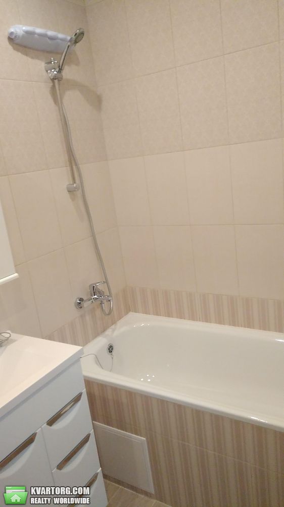 Rent out 1-room apartment. Киев,  Феодосийская — photo 3