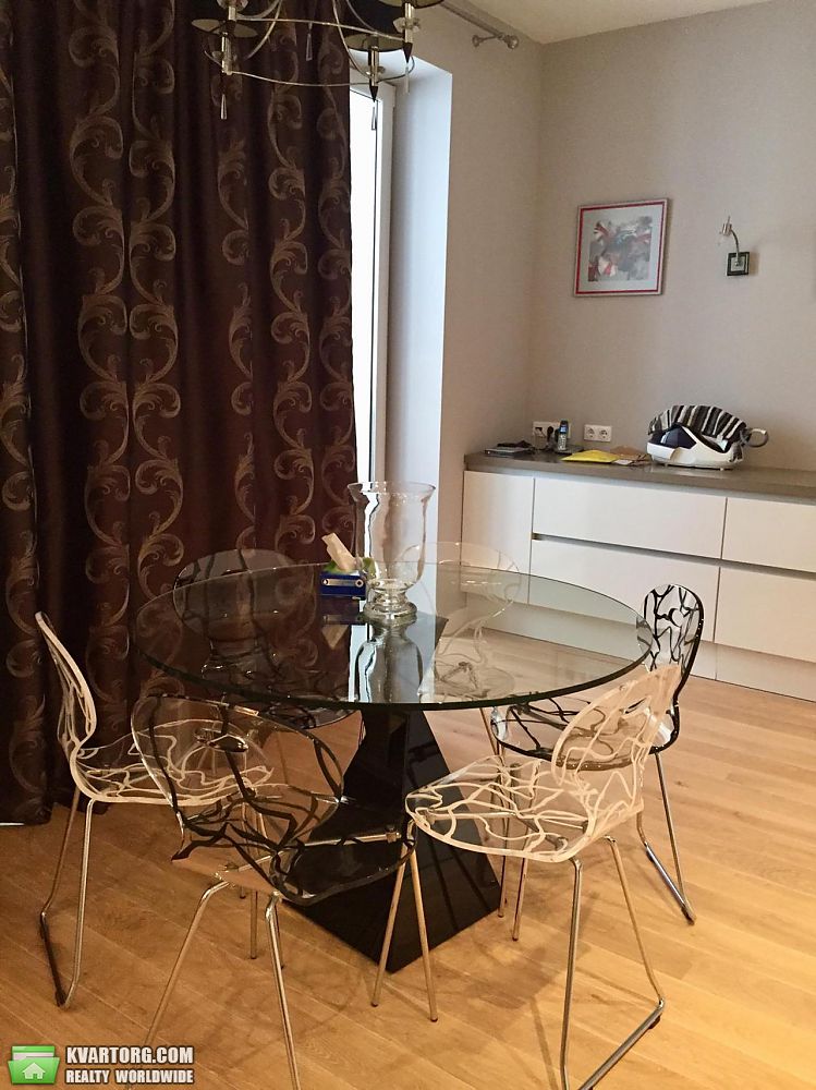 Rent out 3-room apartment. Киев,  Черновола — photo 7