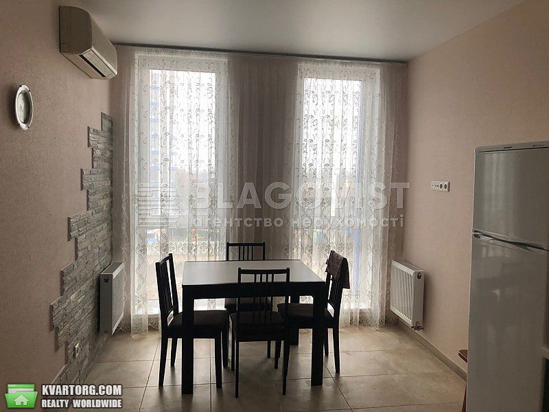 Rent out 1-room apartment. Киев,  Малоземельная — photo 3