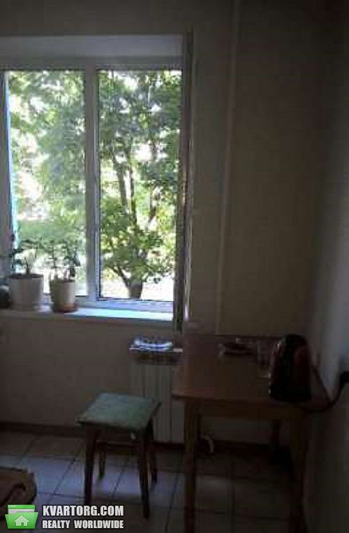 продам 2-комнатную квартиру. Киев,   Гната Юры - фото 1