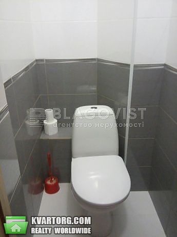 Rent out 2-room apartment. Киев,  Гайдай — photo 9