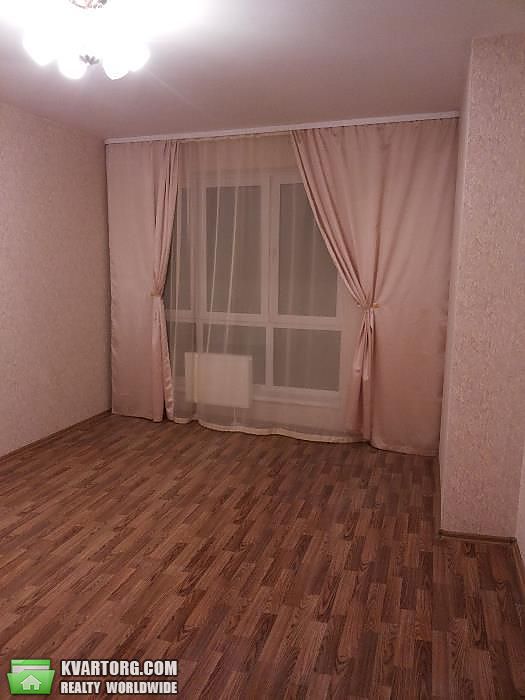 Sell 3-room apartment. Киев,  Моторный пер — photo 1