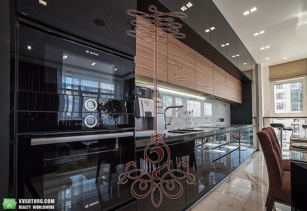 Sell 4-room apartment. Киев,  Драгомирова — photo 3