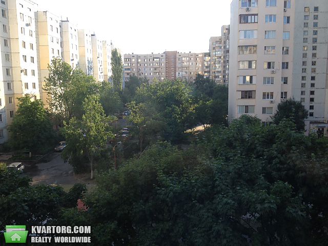 Sell 2-room apartment. Киев,  Героев Днепра — photo 1