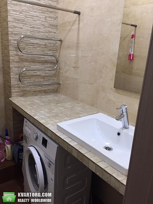 Rent out 2-room apartment. Киев,  Комбинатная — photo 7