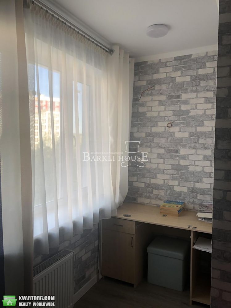 Rent out 3-room apartment. Киевская обл., Крюковщина — photo 3