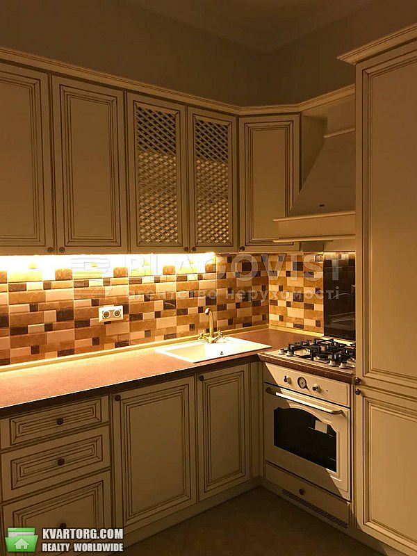 Rent out 1-room apartment. Киев, Боричев спуск — photo 2