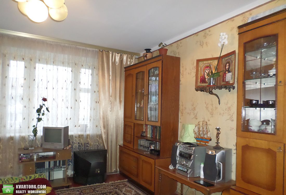 Sell 3-room apartment. Киев,  Захаровская — photo 1