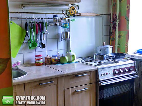 Sell 3-room apartment. Киев,  Строителей — photo 4