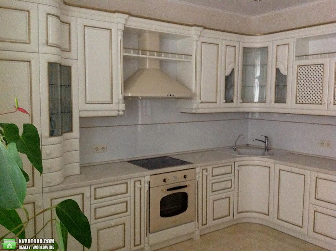 Rent out 3-room apartment. Киев,  Мельникова — photo 4