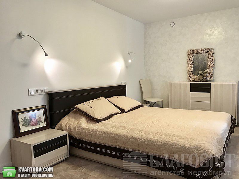 Sell 3-room apartment. Киев,  Ломоносова — photo 1