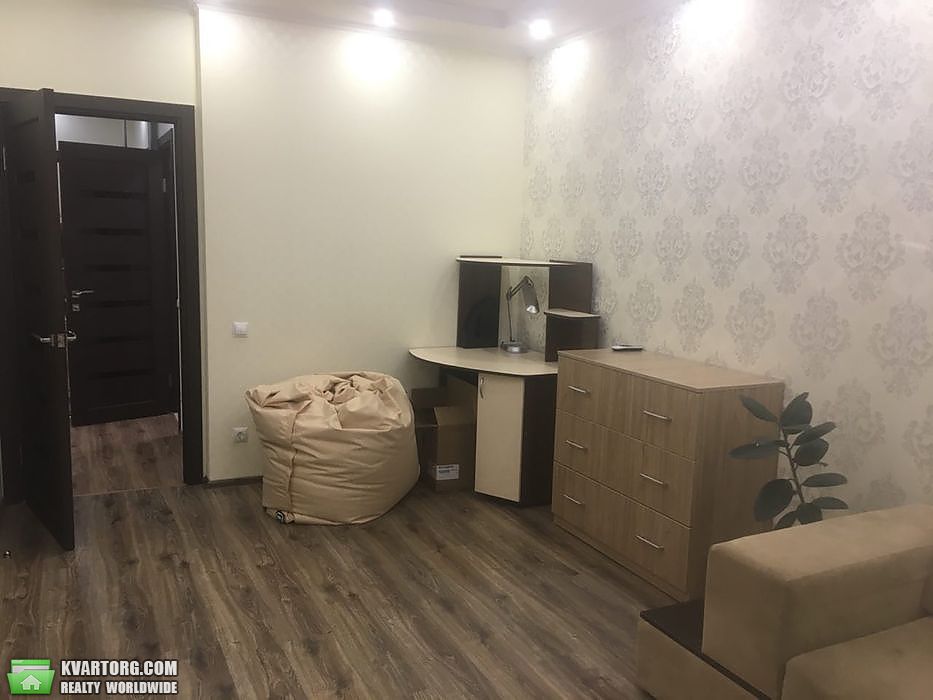 Rent out 2-room apartment. Киев,  Феодосийская — photo 6