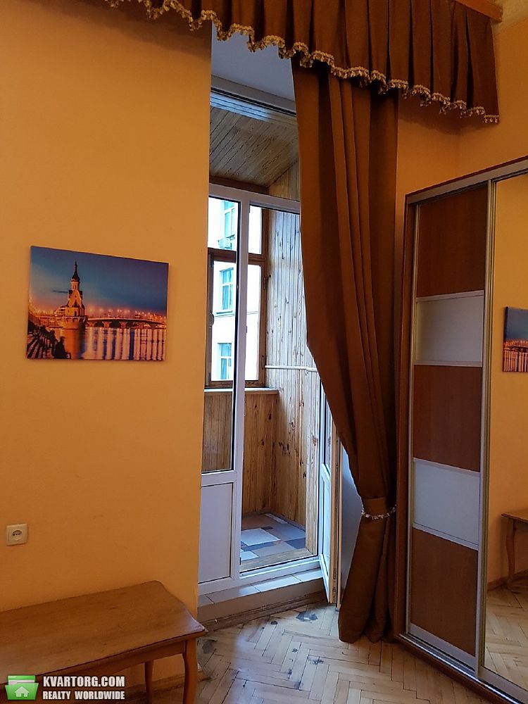 Rent out 1-room apartment. Киев,  Бассейная — photo 2