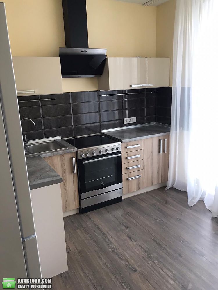 Sell 1-room apartment. Киев,  Богдановская — photo 1