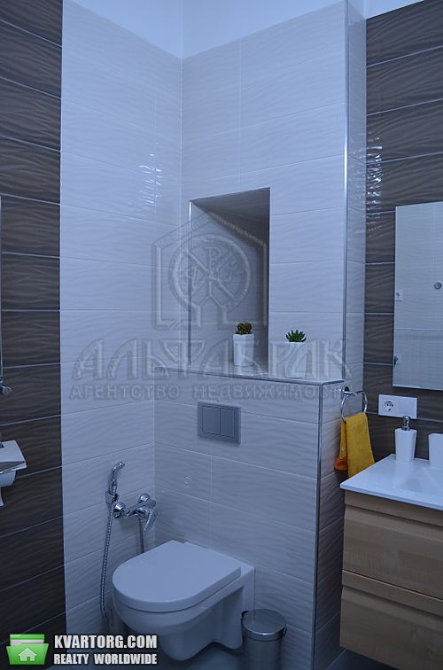 Rent out 2-room apartment. Киев,  Большая Васильковская — photo 8