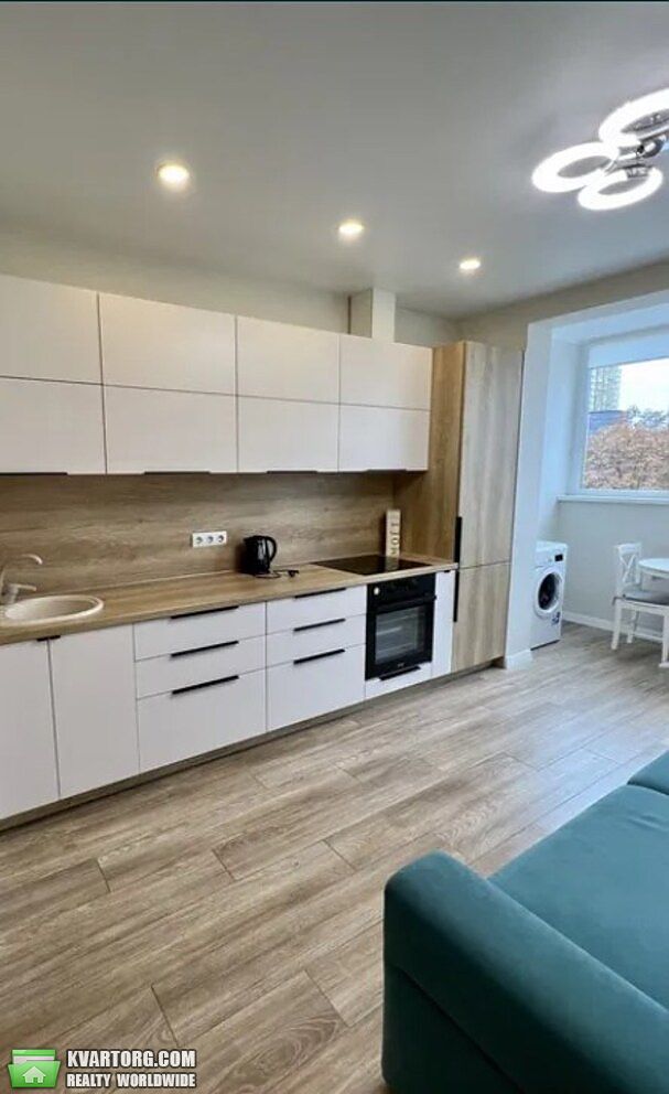 Rent out 1-room apartment. Киев,  Демиевская — photo 1