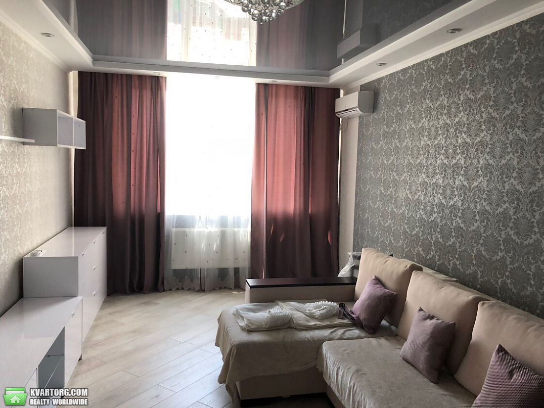Rent out 1-room apartment. Киев, Конева — photo 1