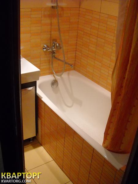Rent out 2-room apartment. Киев,  Желябова — photo 5