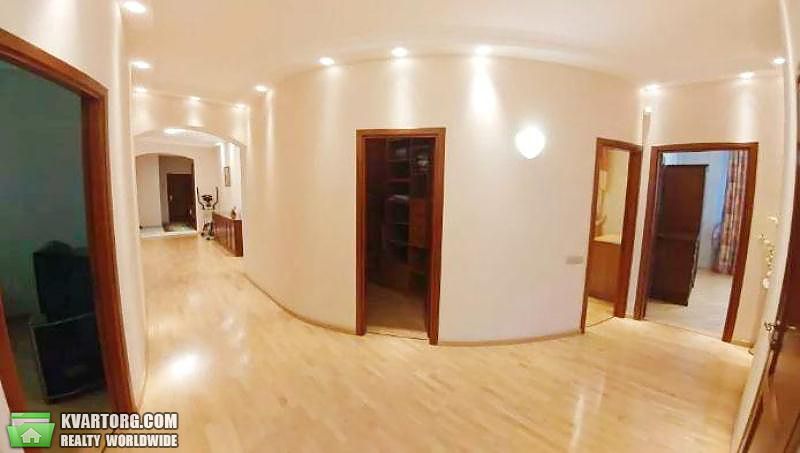 Sell 5-room apartment. Киев,  Драгомирова — photo 2