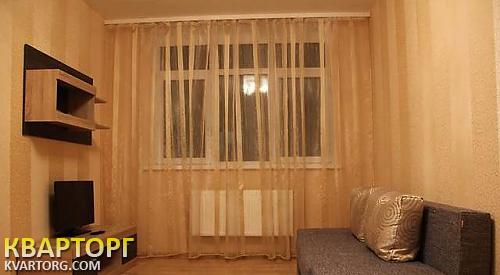Rent out 1-room apartment. Киев,  Воскресенская — photo 1